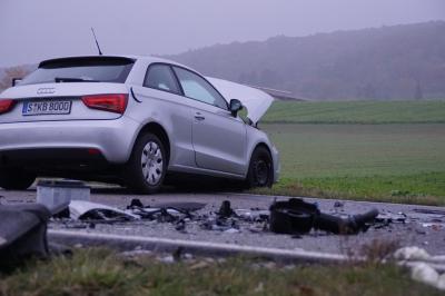 Frontal Crash kurz vor Malmsheim fordert ein Todesopfer.